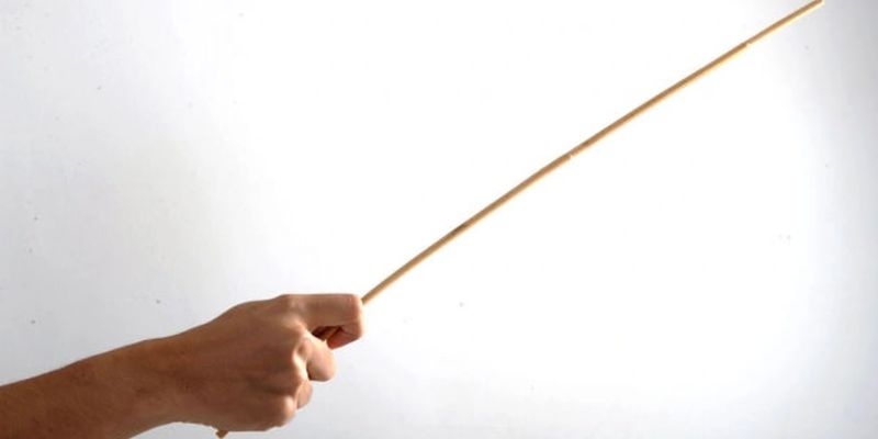 Nằm mơ thấy bị ông ngoại đánh roi